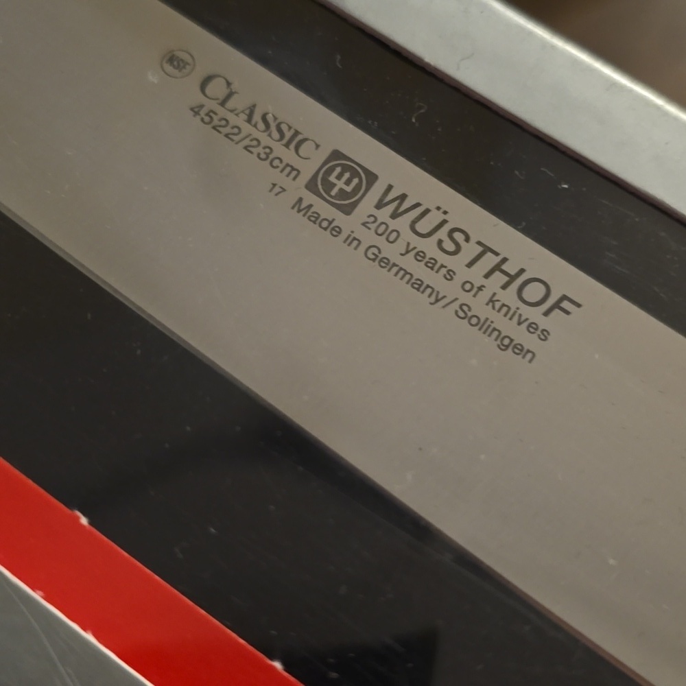 ❤️BUY 2 GET 1 FREE  Wusthof Classic Carving Knife, 9-inch (23 cm) - 4522-23 - Picture 7 of 8